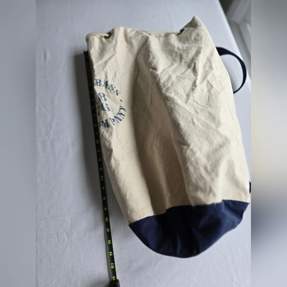 G.H. Bass & Co. Cream and Black Canvas Duffel Bag Vintage 90's Laundry Utility